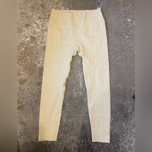 JoyLab women’s textured pattern.  cream color Leggings. Size large.